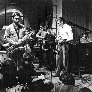 Meet your Posher, Dennis